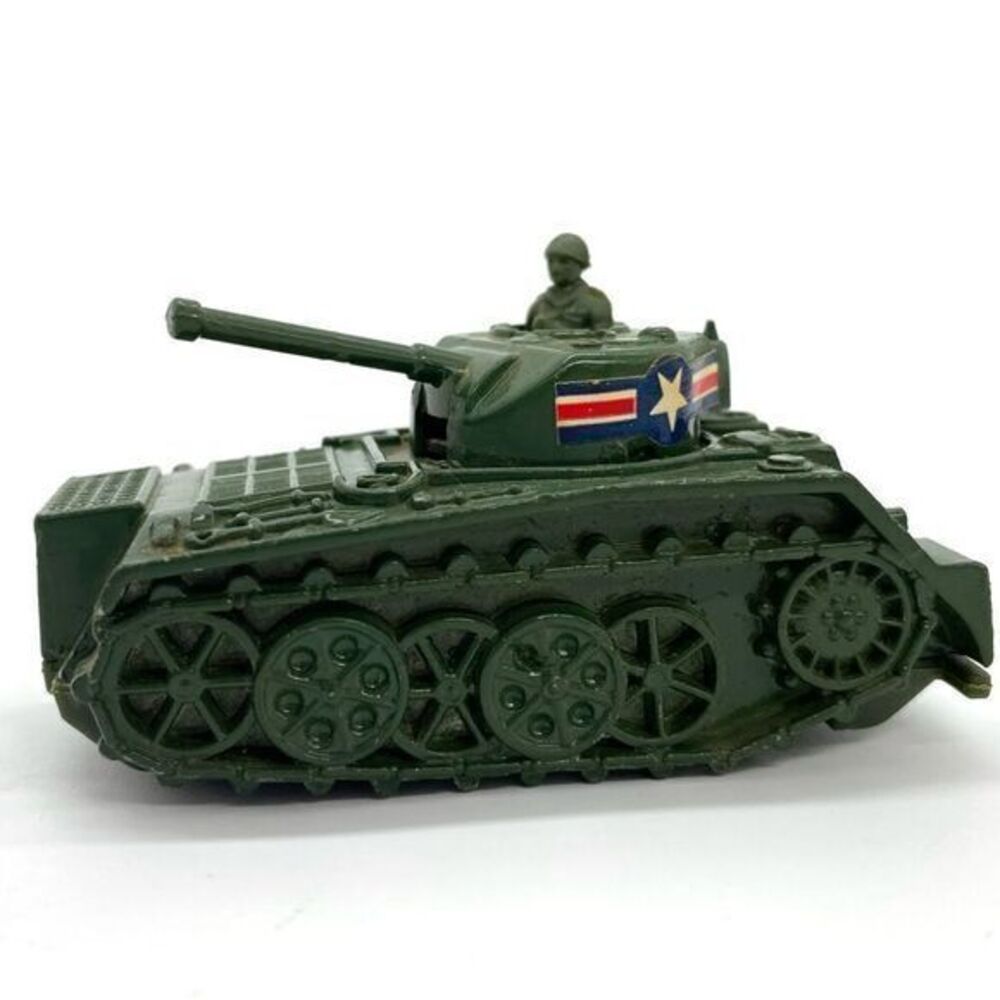 Vintage
Green Enamel Metal Die Cast Military Army Tank Pencil Sharpener